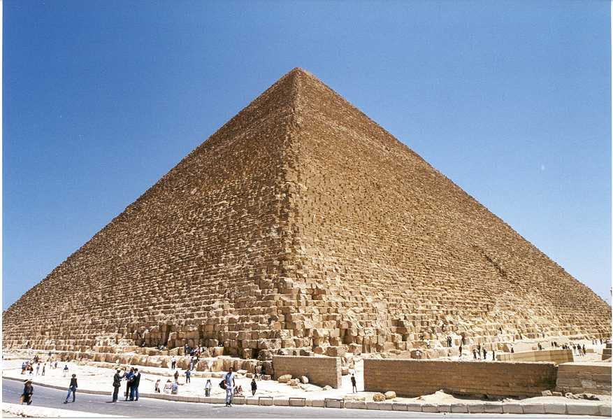 Giza Pyramids and Egyptian Museum and Bazaar